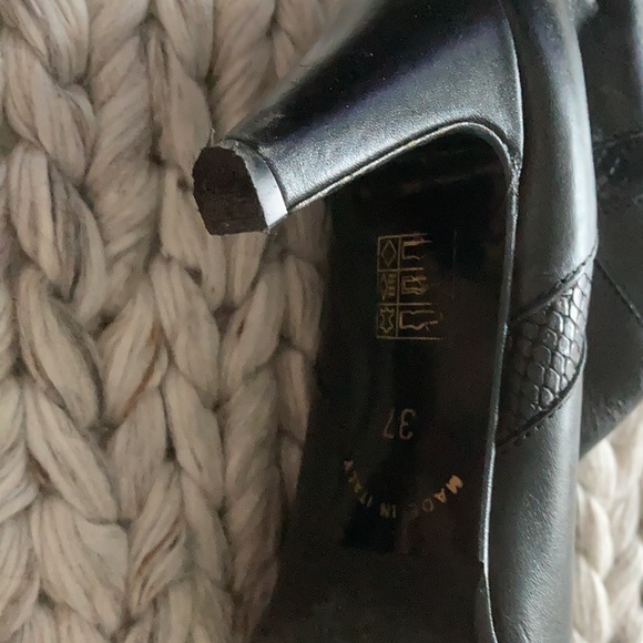 Leather boots with a heel , black , size 37 - Picture 4 of 5